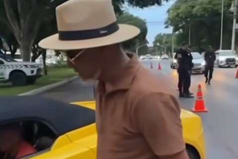 Lamborghini com débitos de R$ 58 mil é apreendida durante bl1tz no DF